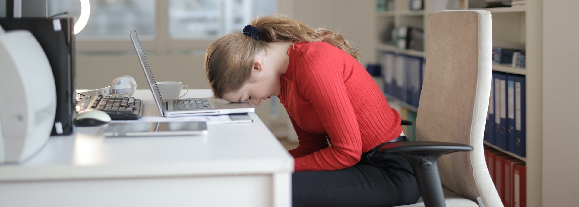 Decoding Microsleep: Symptoms, Causes, Risks, Safety and Prevention